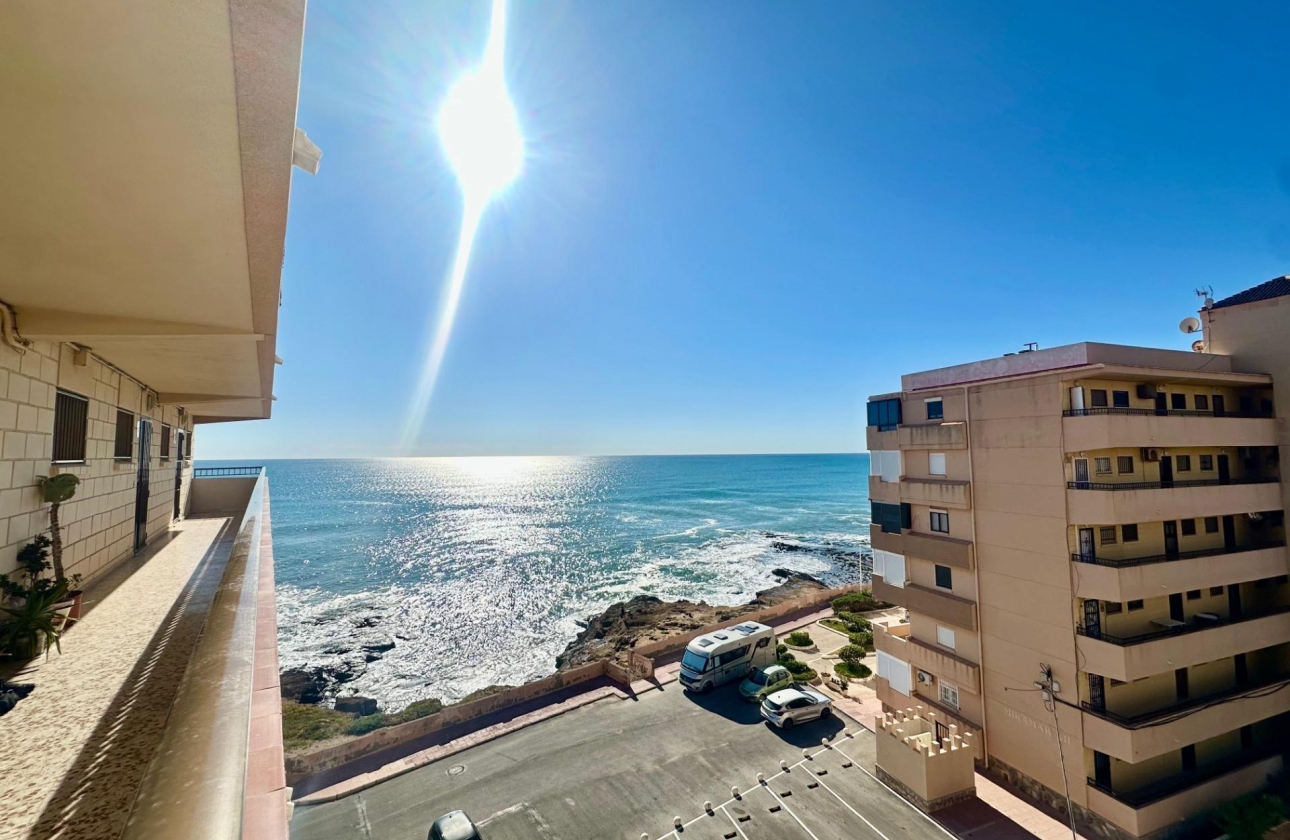 Resale - Apartment - Torrevieja - Cabo cervera