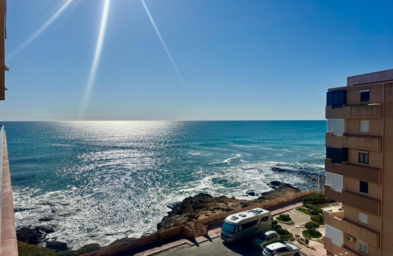 Resale - Apartment - Torrevieja - Cabo cervera