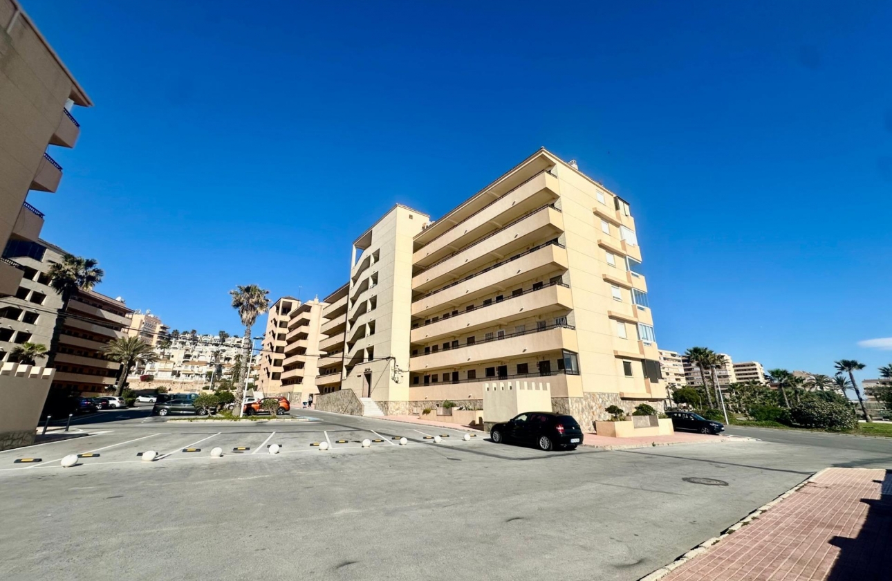 Resale - Apartment - Torrevieja - Cabo cervera