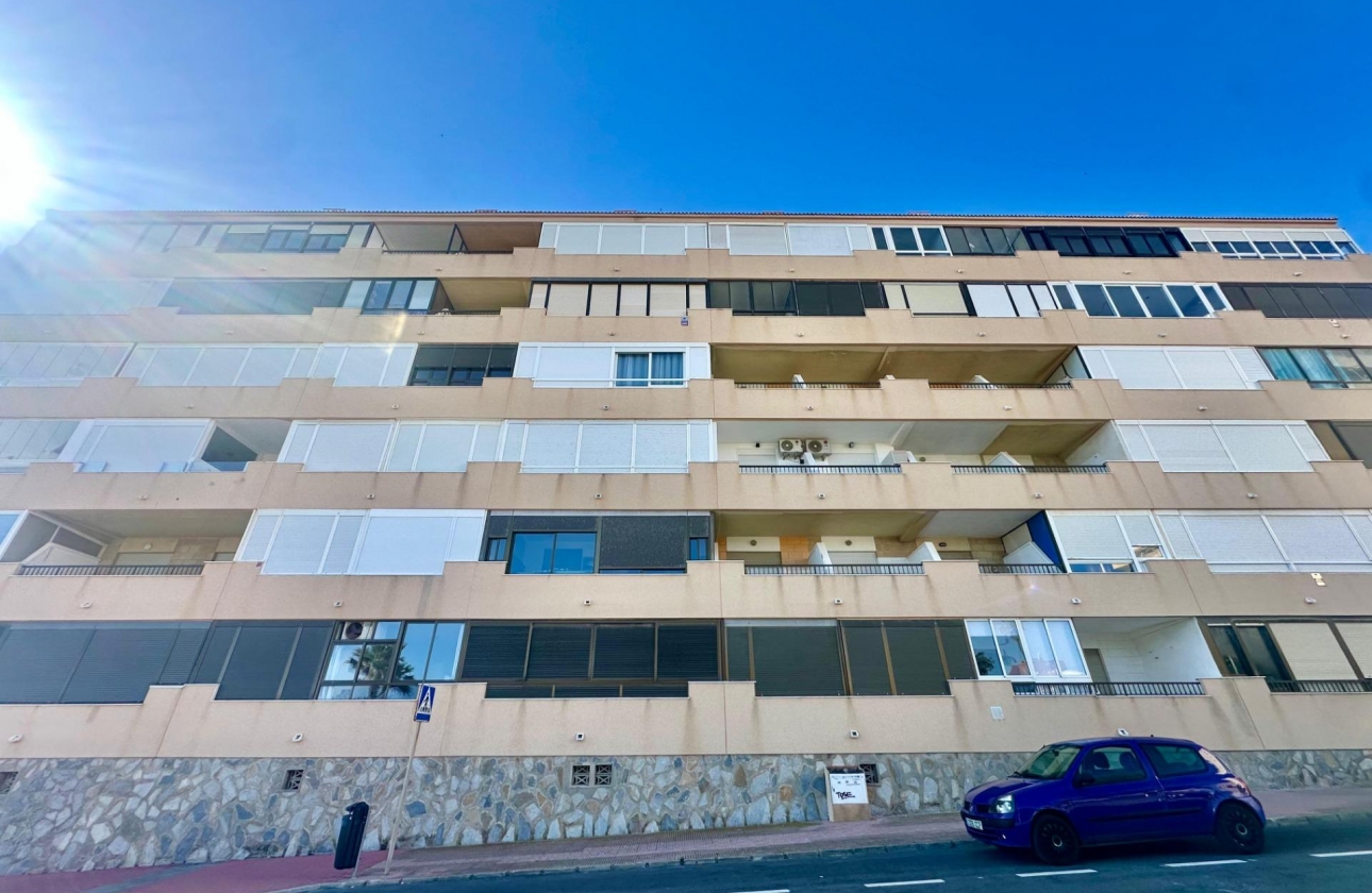 Resale - Apartment - Torrevieja - Cabo cervera