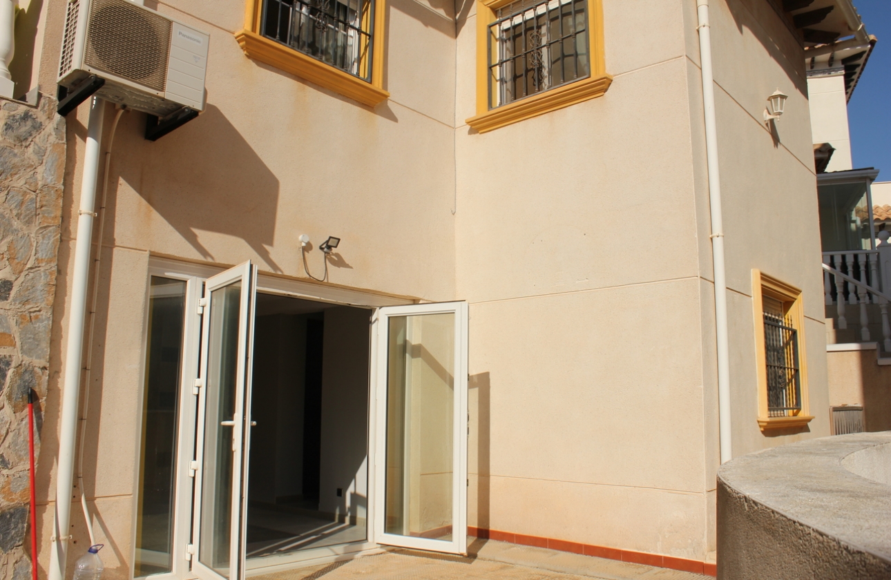 Resale - Villa - Orihuela Costa