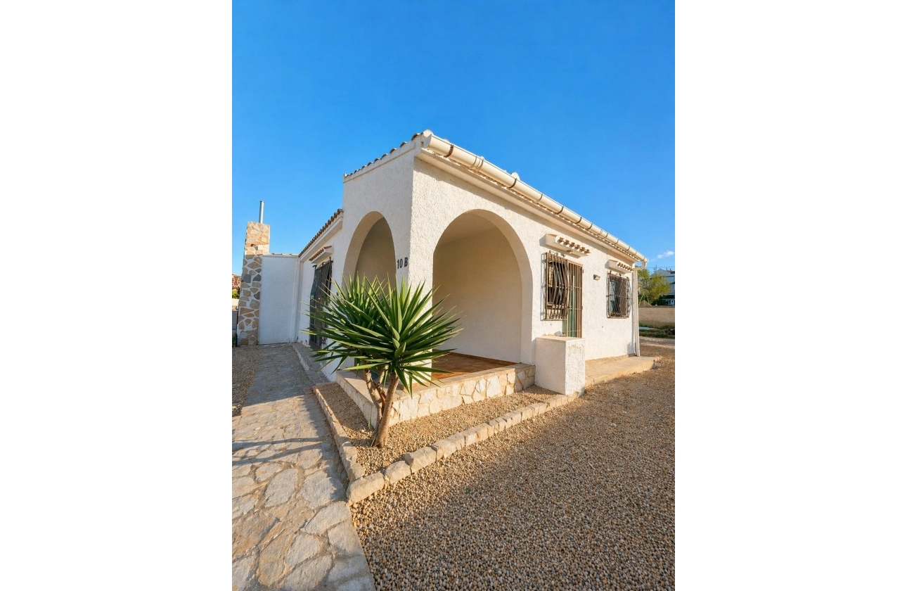 Rynek wtórny - Villa - Torrevieja - Aguas Nuevas