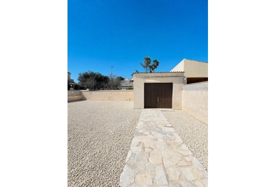 Rynek wtórny - Villa - Torrevieja - Aguas Nuevas