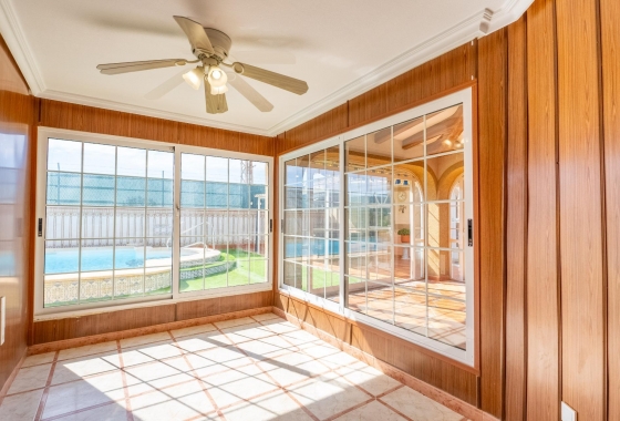 Resale - Villa - Torrevieja - El Chaparral
