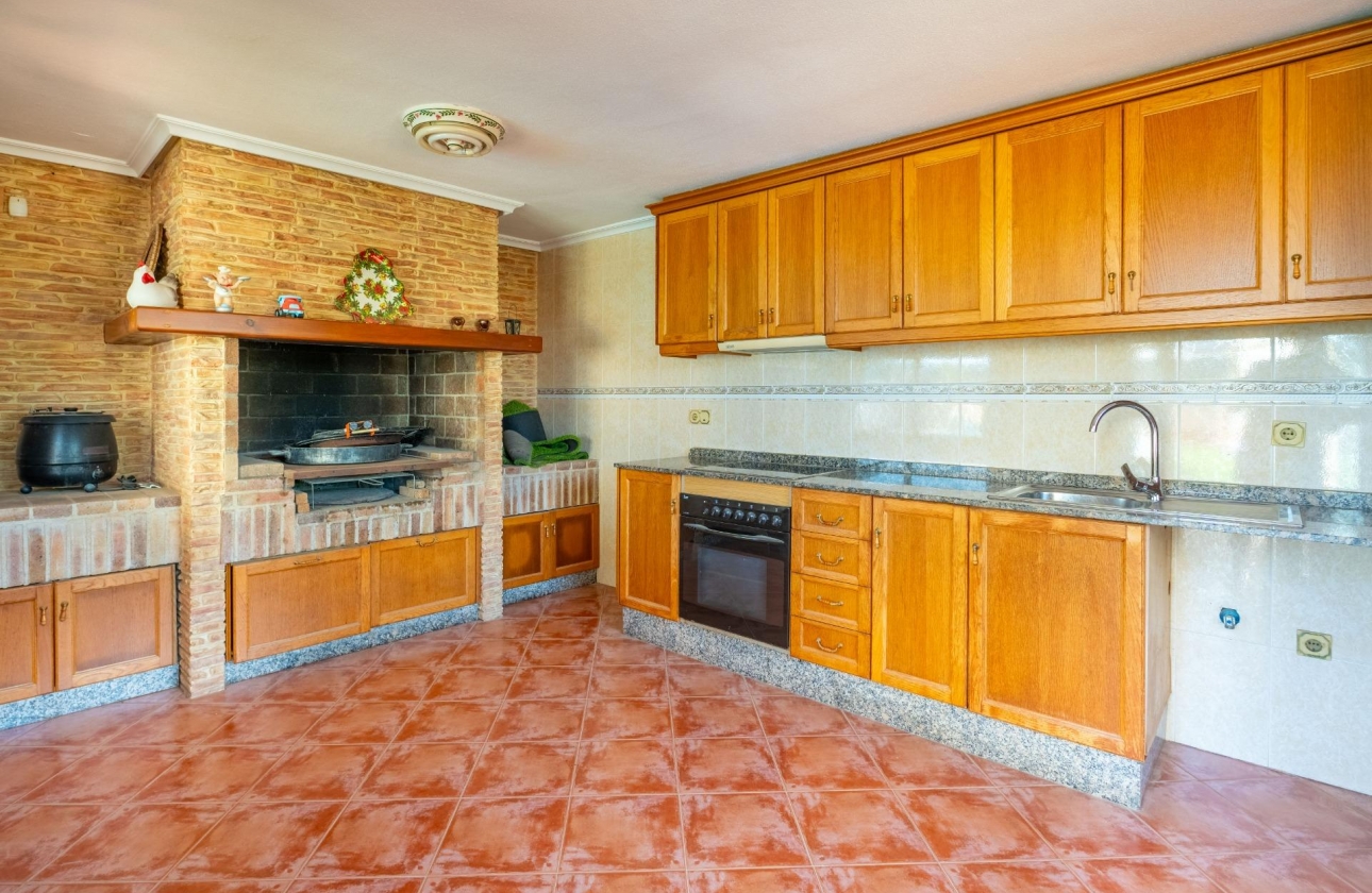 Resale - Villa - Torrevieja - El Chaparral