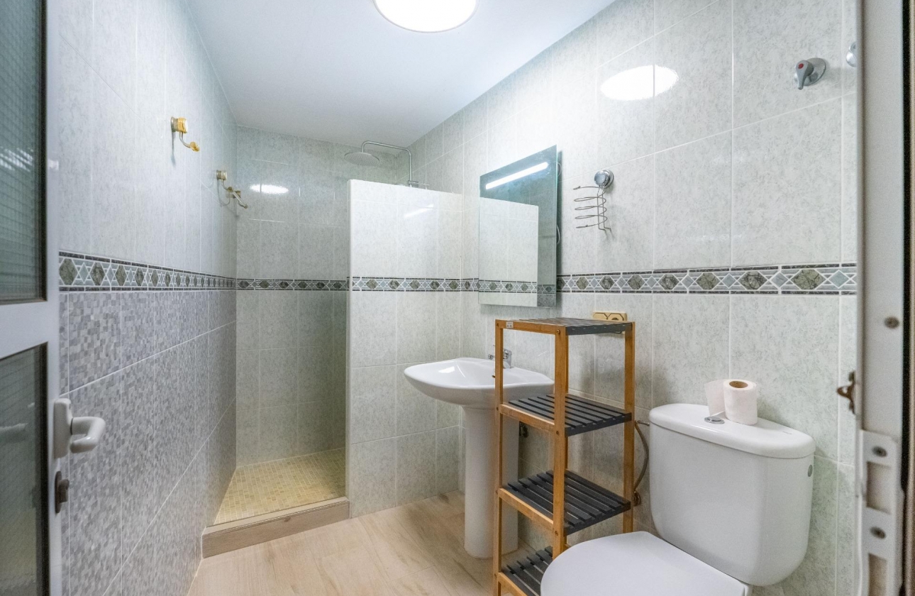 Resale - Villa - Torrevieja - El Chaparral