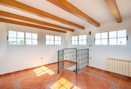 Resale - Villa - Torrevieja - El Chaparral