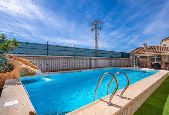 Resale - Villa - Torrevieja - El Chaparral