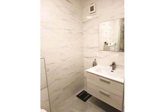 Rynek wtórny - Apartament - Torrevieja - Acequion