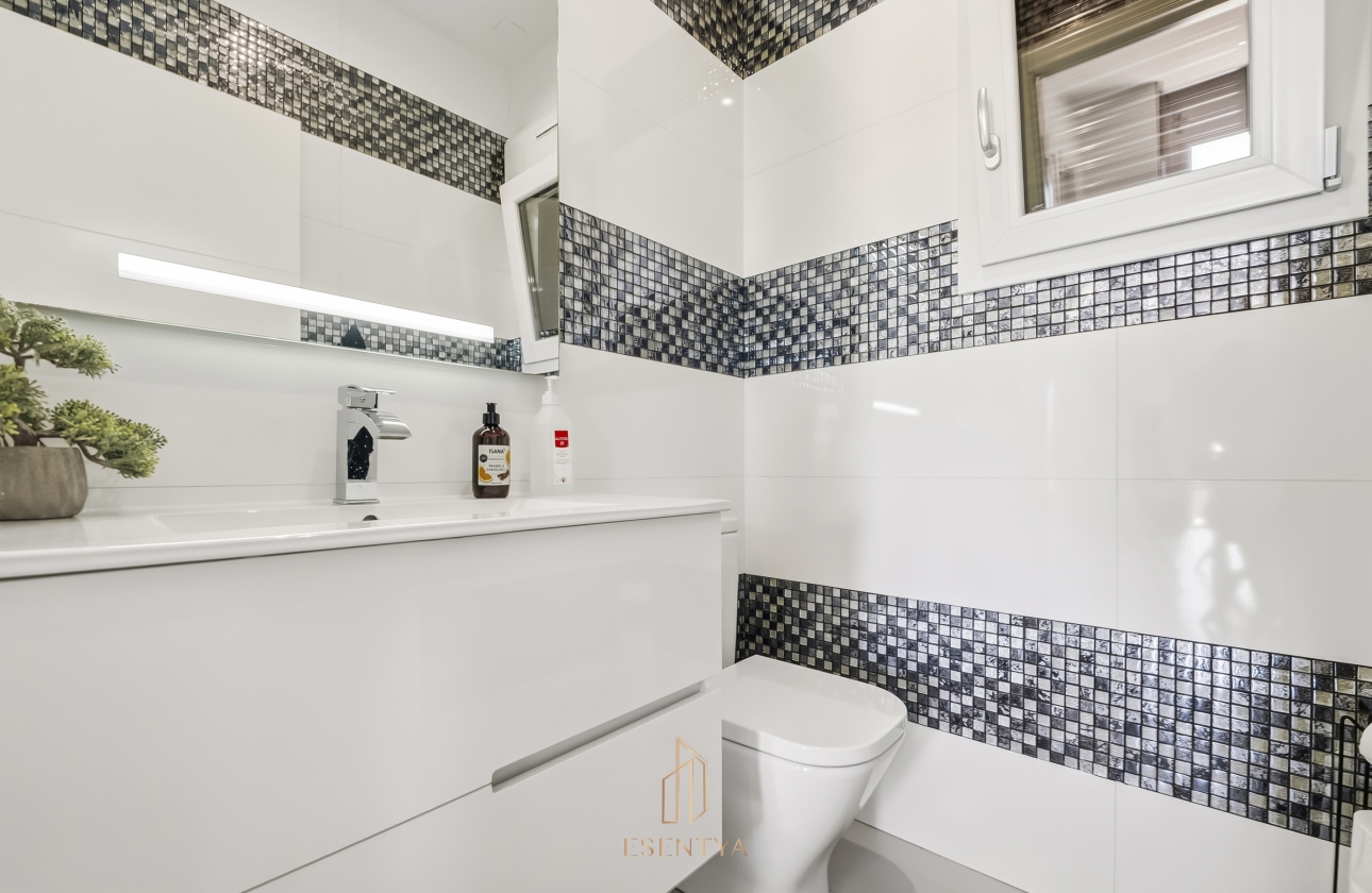 Rynek wtórny - Villa - Torrevieja - Aguas Nuevas