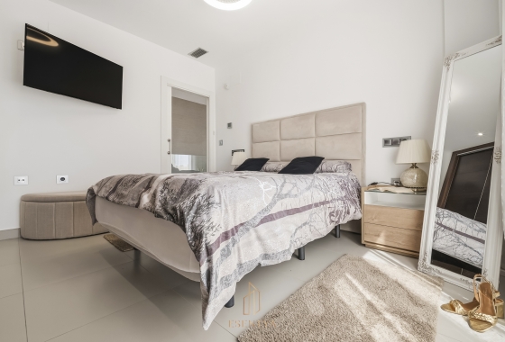 Rynek wtórny - Villa - Torrevieja - Aguas Nuevas