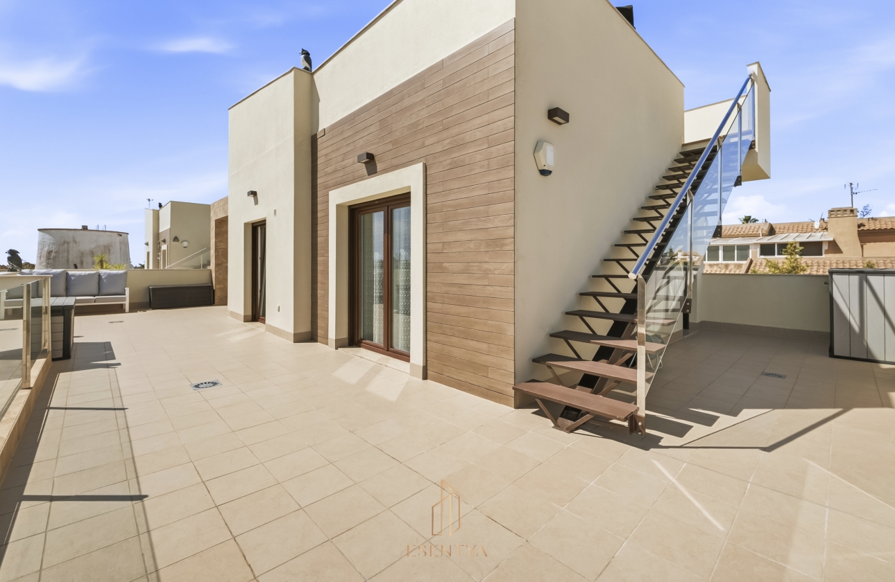 Rynek wtórny - Villa - Torrevieja - Aguas Nuevas
