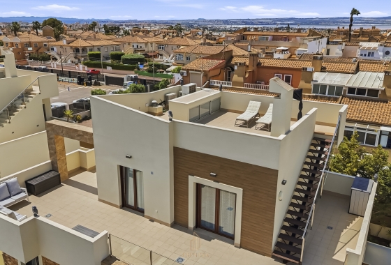 Rynek wtórny - Villa - Torrevieja - Aguas Nuevas