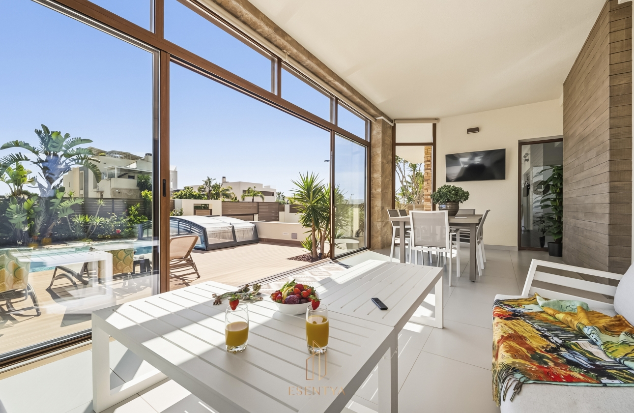 Rynek wtórny - Villa - Torrevieja - Aguas Nuevas