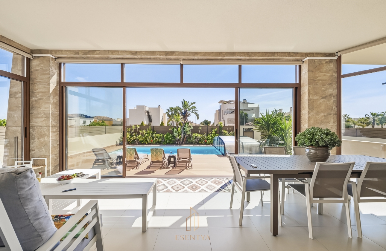 Rynek wtórny - Villa - Torrevieja - Aguas Nuevas