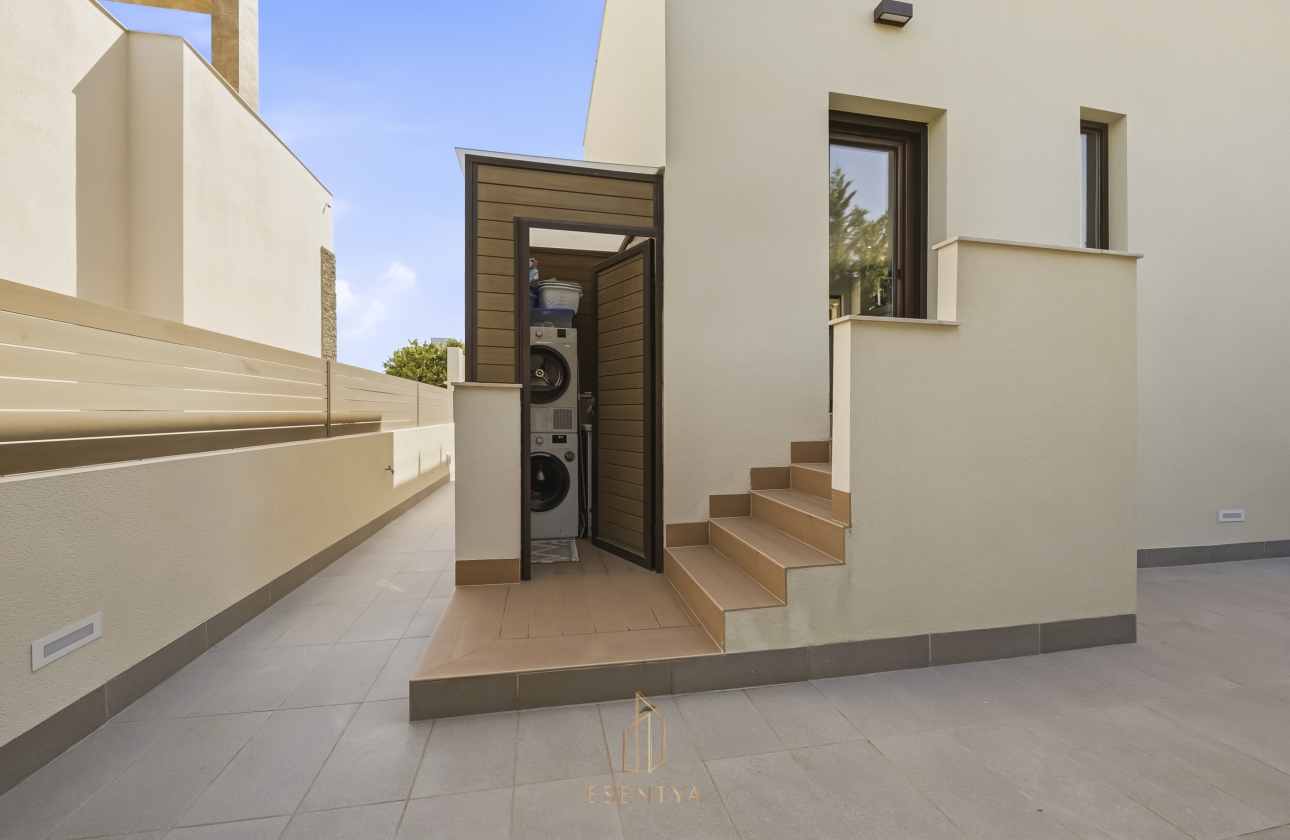 Rynek wtórny - Villa - Torrevieja - Aguas Nuevas