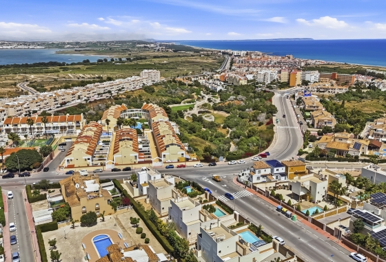 Rynek wtórny - Villa - Torrevieja - Aguas Nuevas