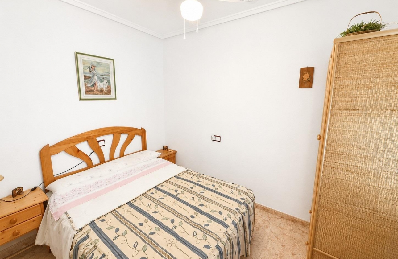 Rynek wtórny - Apartament - Torrevieja - Estacion de autobuses