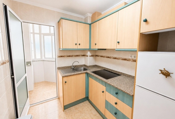 Rynek wtórny - Apartament - Torrevieja - Estacion de autobuses