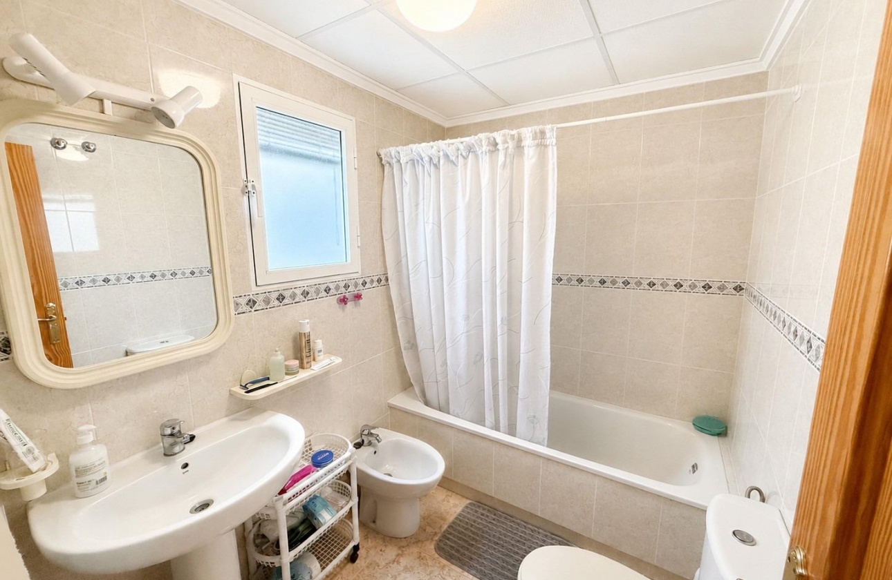 Rynek wtórny - Apartament - Torrevieja - Estacion de autobuses