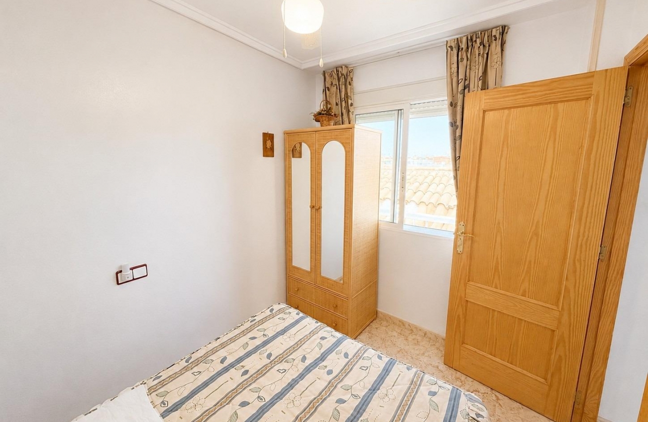 Rynek wtórny - Apartament - Torrevieja - Estacion de autobuses