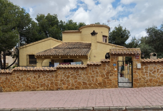 Rynek wtórny - Villa - Orihuela Costa - Villamartin