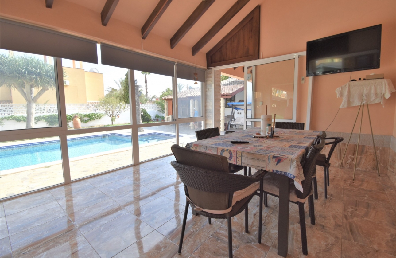 Rynek wtórny - Villa - Orihuela Costa - Villamartin