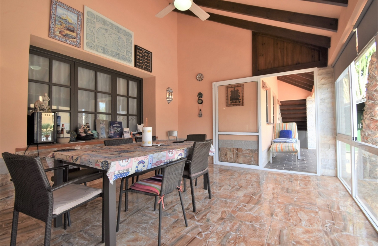 Rynek wtórny - Villa - Orihuela Costa - Villamartin