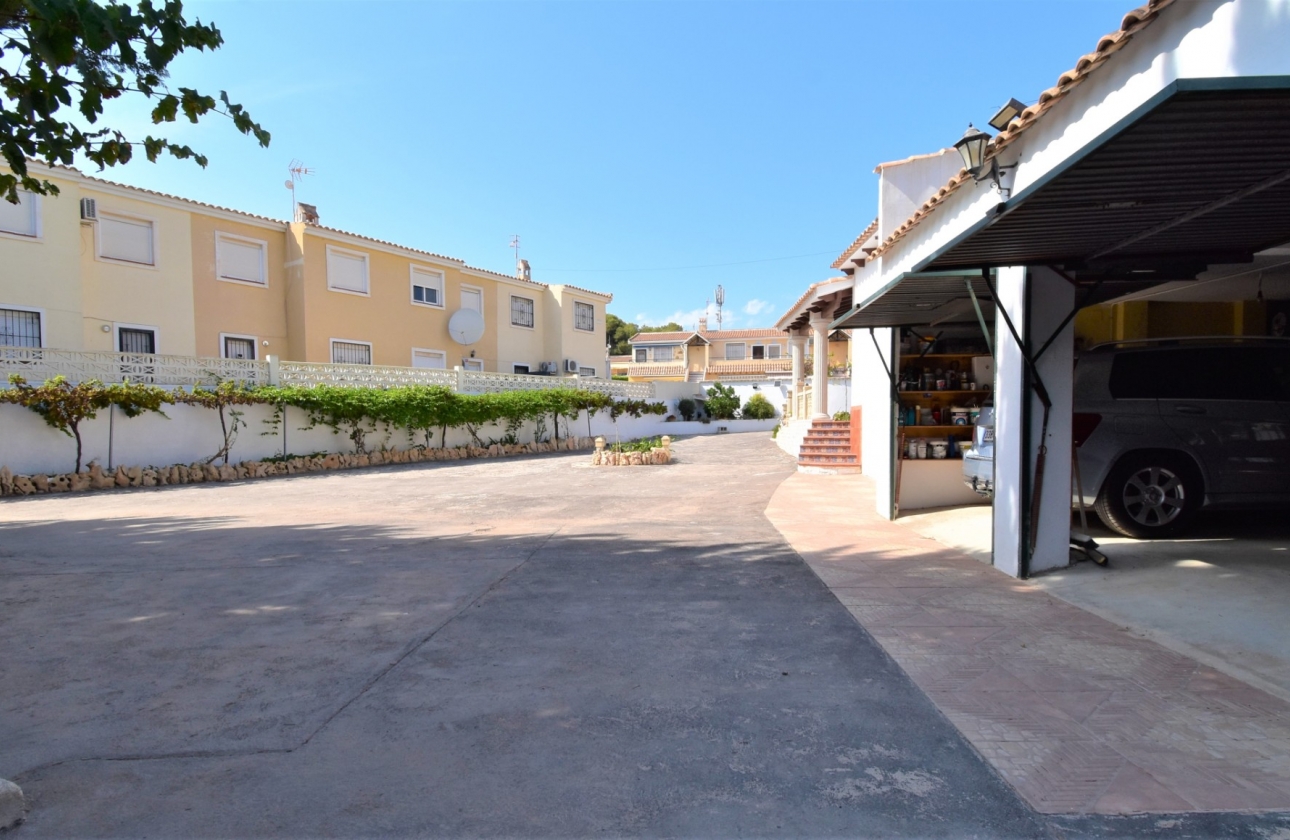 Rynek wtórny - Villa - Orihuela Costa - Villamartin