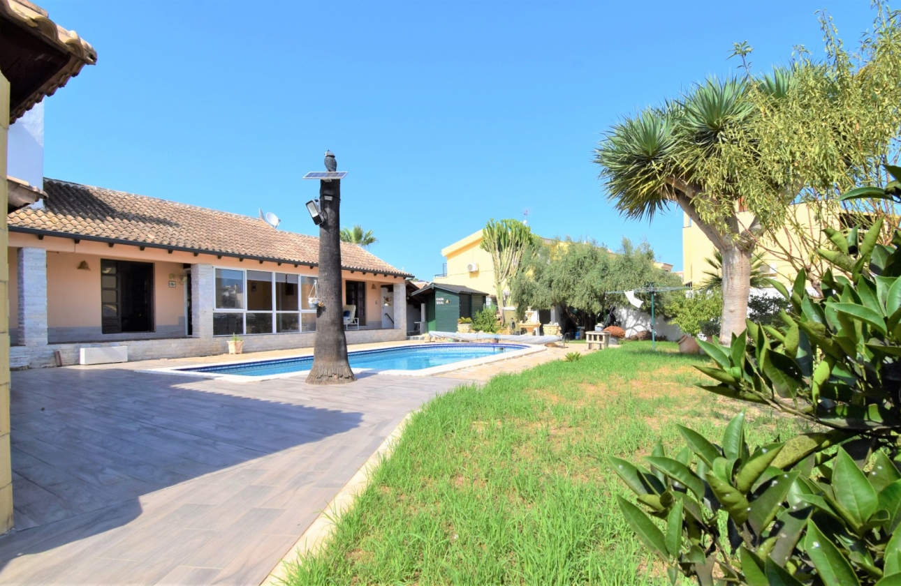 Rynek wtórny - Villa - Orihuela Costa - Villamartin