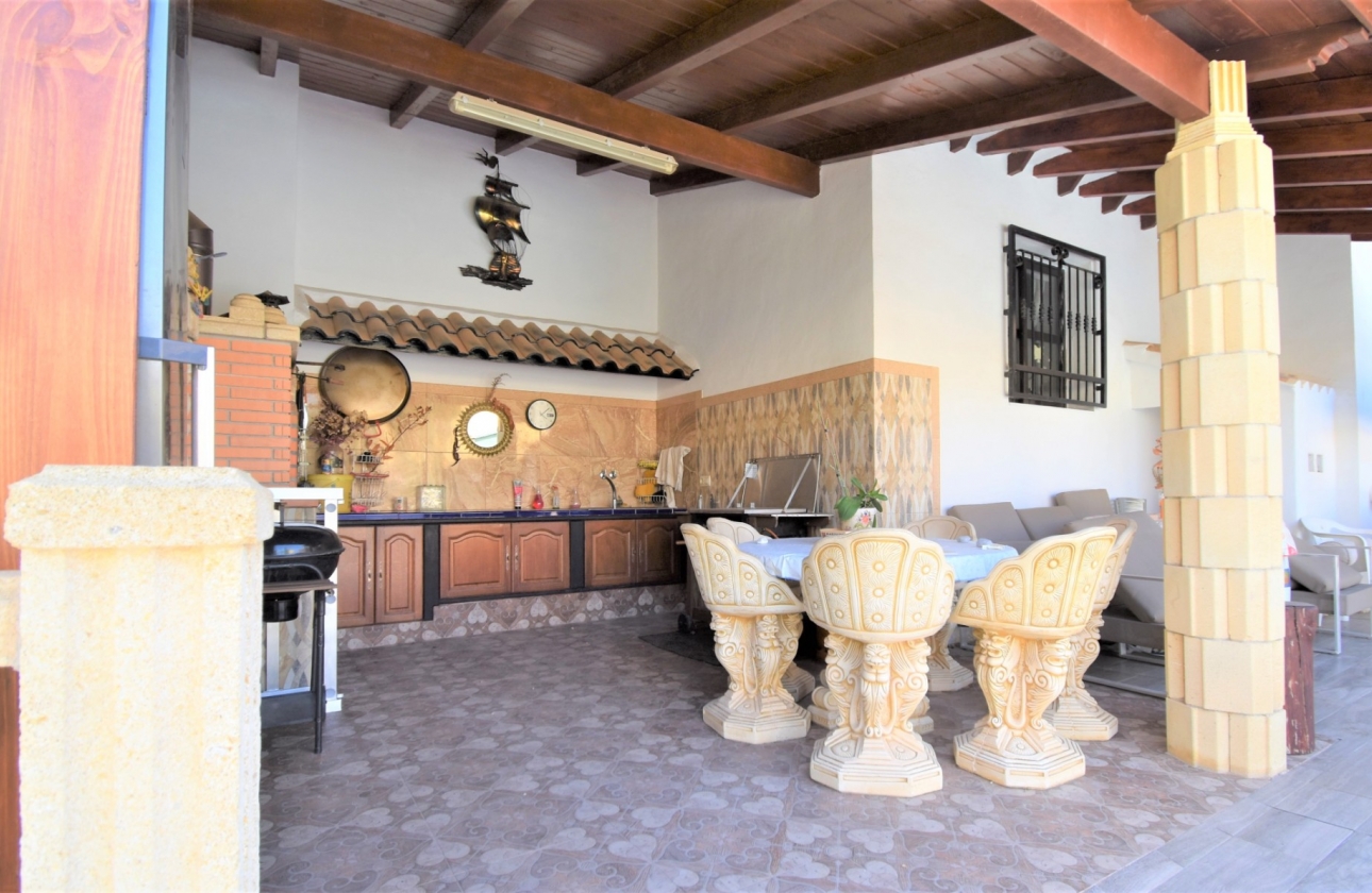 Rynek wtórny - Villa - Orihuela Costa - Villamartin