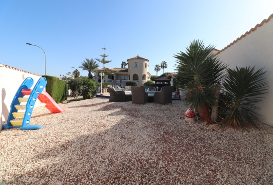 Rynek wtórny - Villa - Algorfa - Lomas de La Juliana