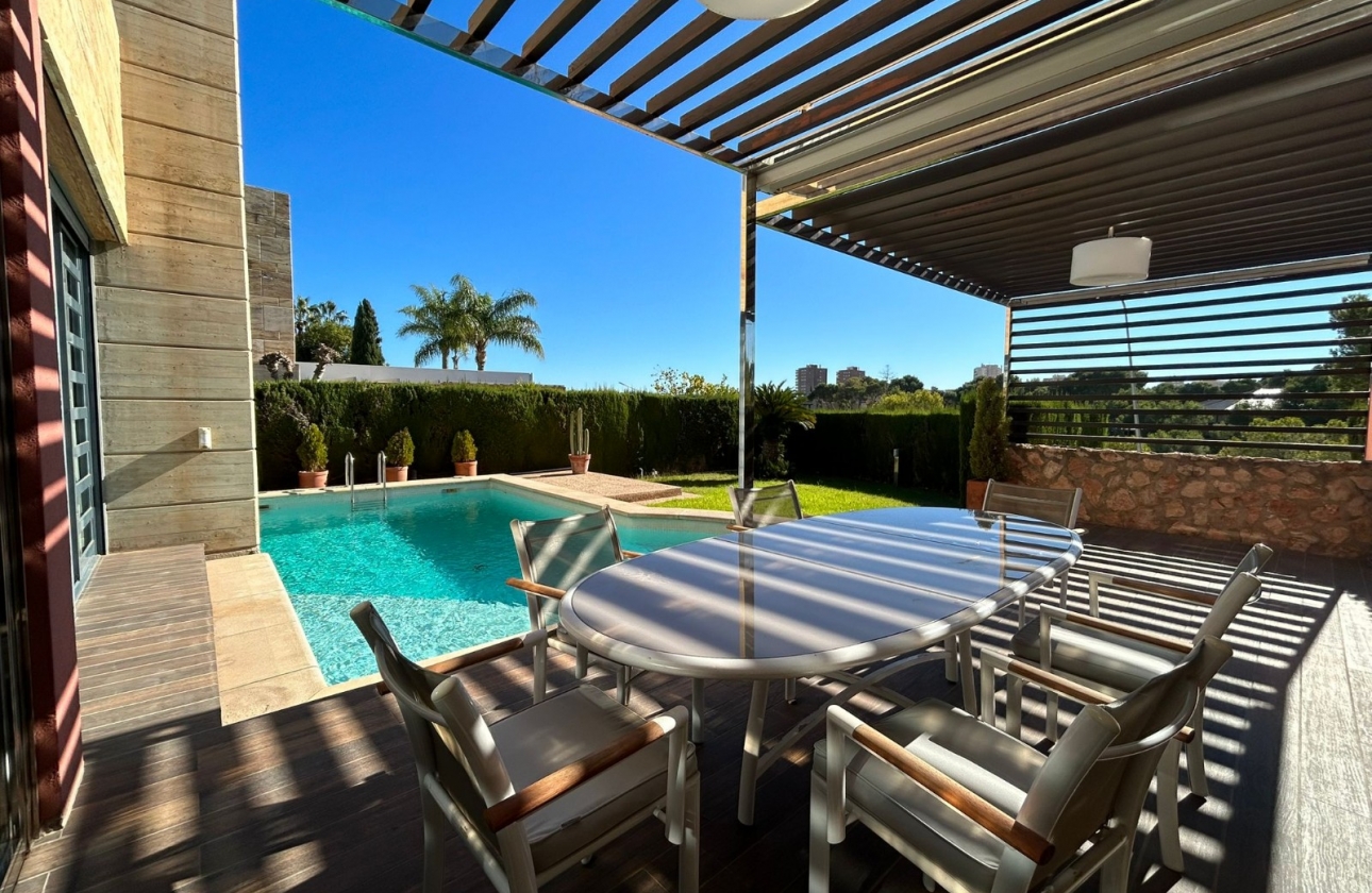 Rynek wtórny - Villa - Orihuela Costa - Dehesa de Campoamor