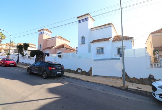 Rynek wtórny - Villa - Orihuela Costa - Villamartin