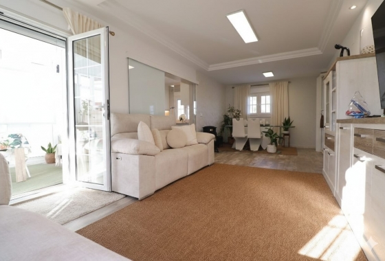 Rynek wtórny - Villa - Orihuela Costa - Villamartin
