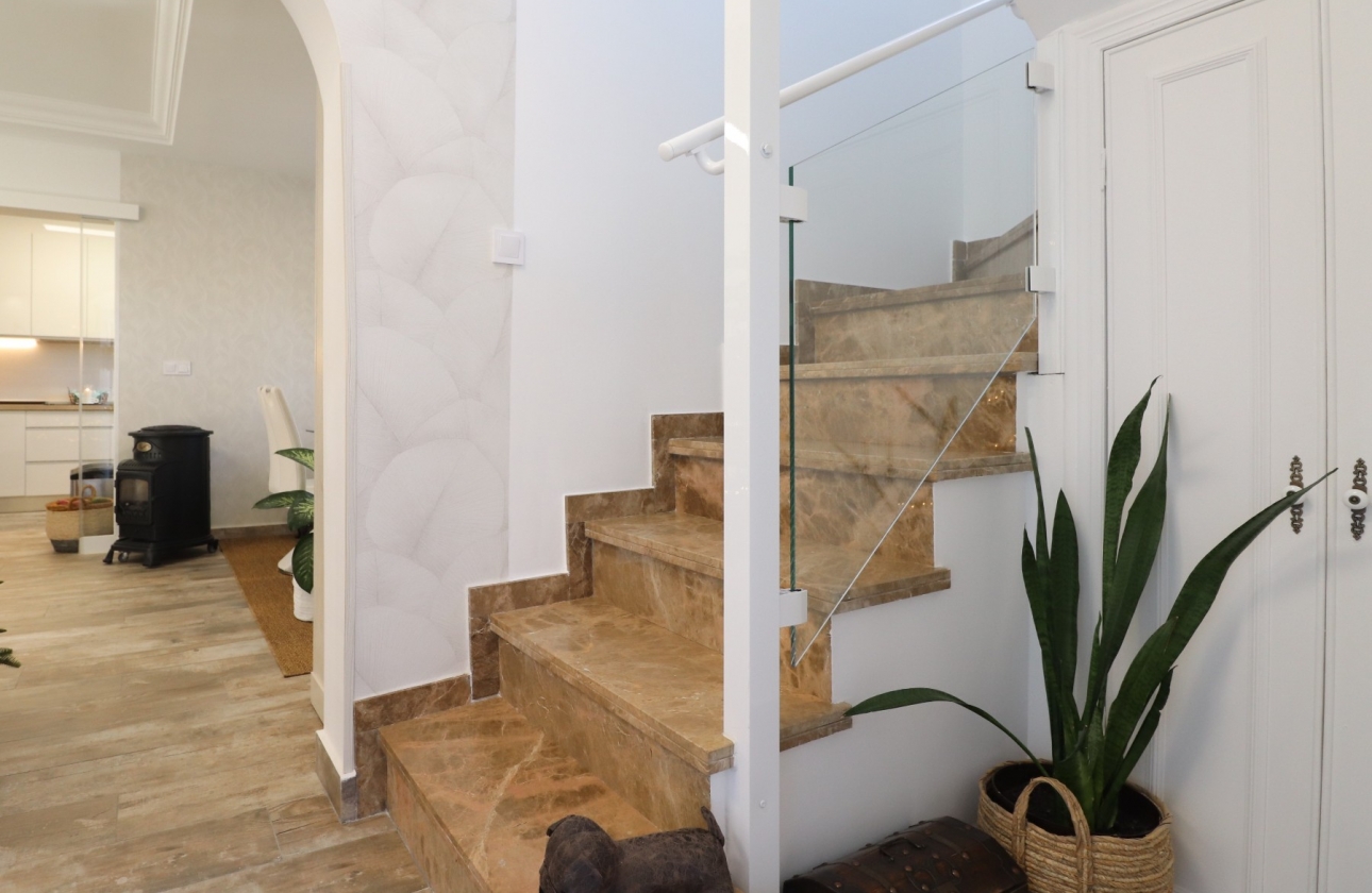 Rynek wtórny - Villa - Orihuela Costa - Villamartin