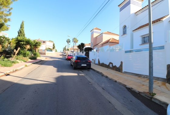 Rynek wtórny - Villa - Orihuela Costa - Villamartin