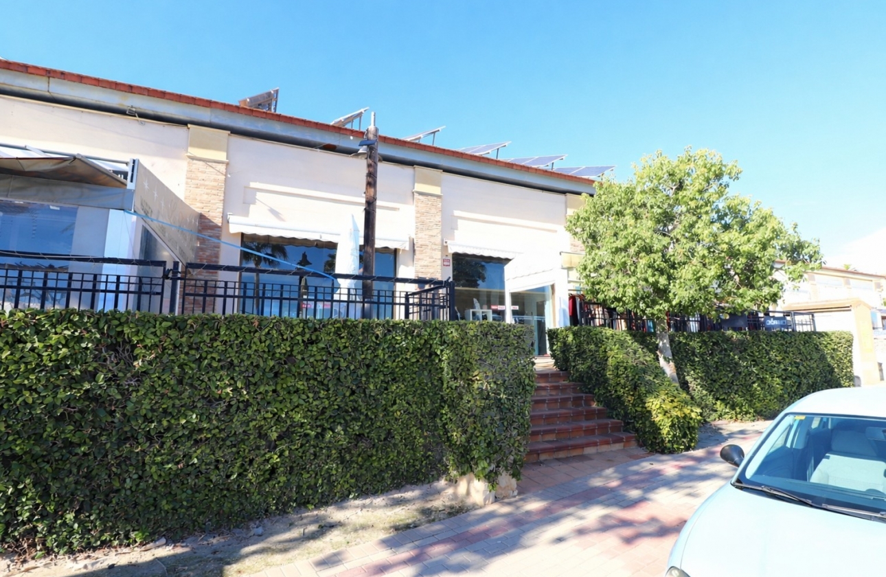 Rynek wtórny - Nieruchomość komercyjna - Algorfa - La Finca Golf Resort