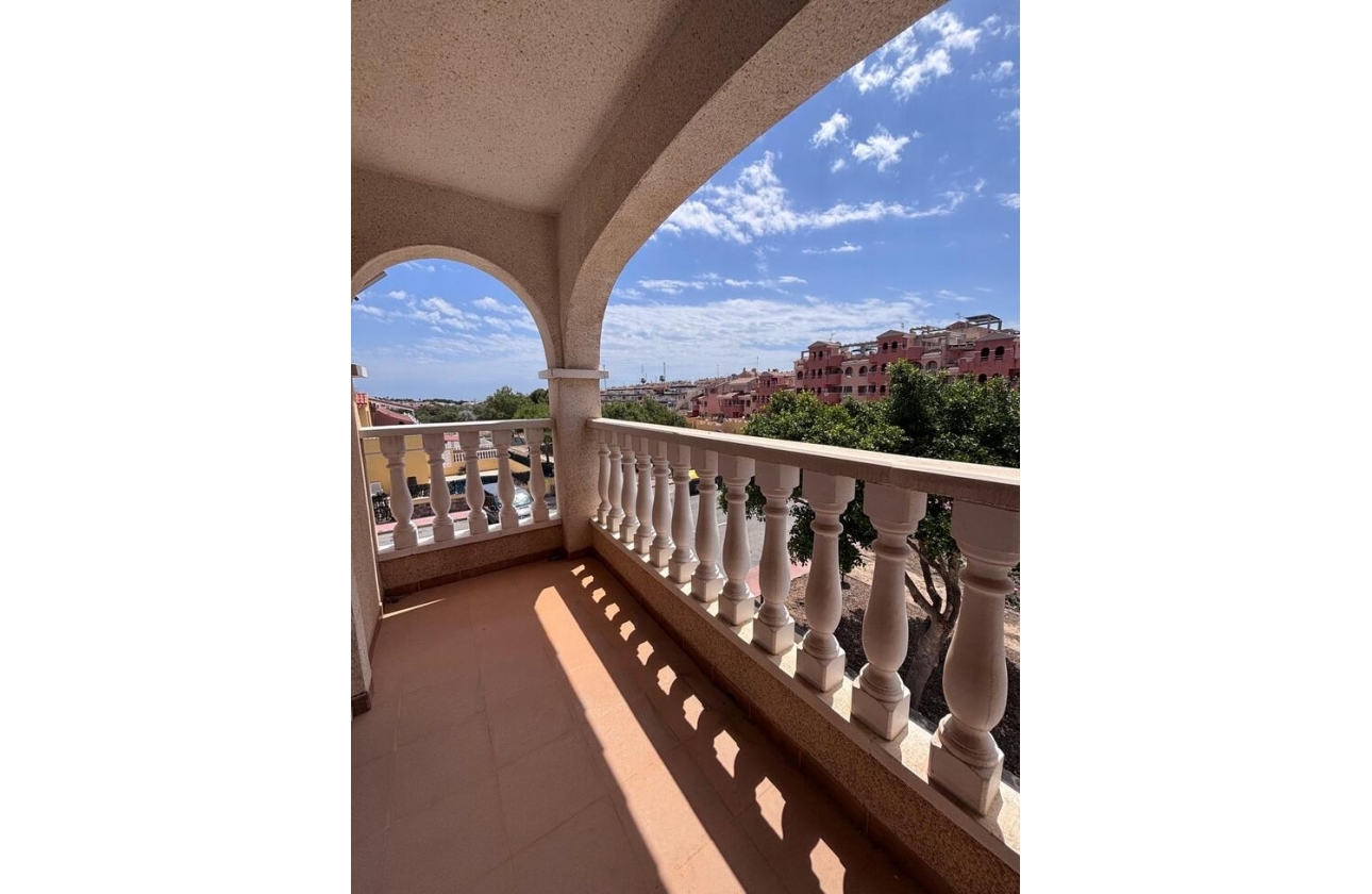 Rynek wtórny - Szeregowiec - Orihuela Costa - Costa Blanca