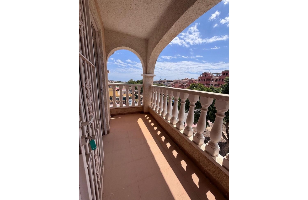 Rynek wtórny - Szeregowiec - Orihuela Costa - Costa Blanca