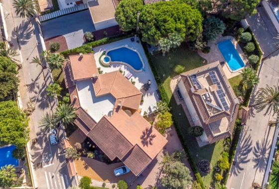 Resale - Villa - Orihuela Costa - MUY CERCA DE LA PLAYA