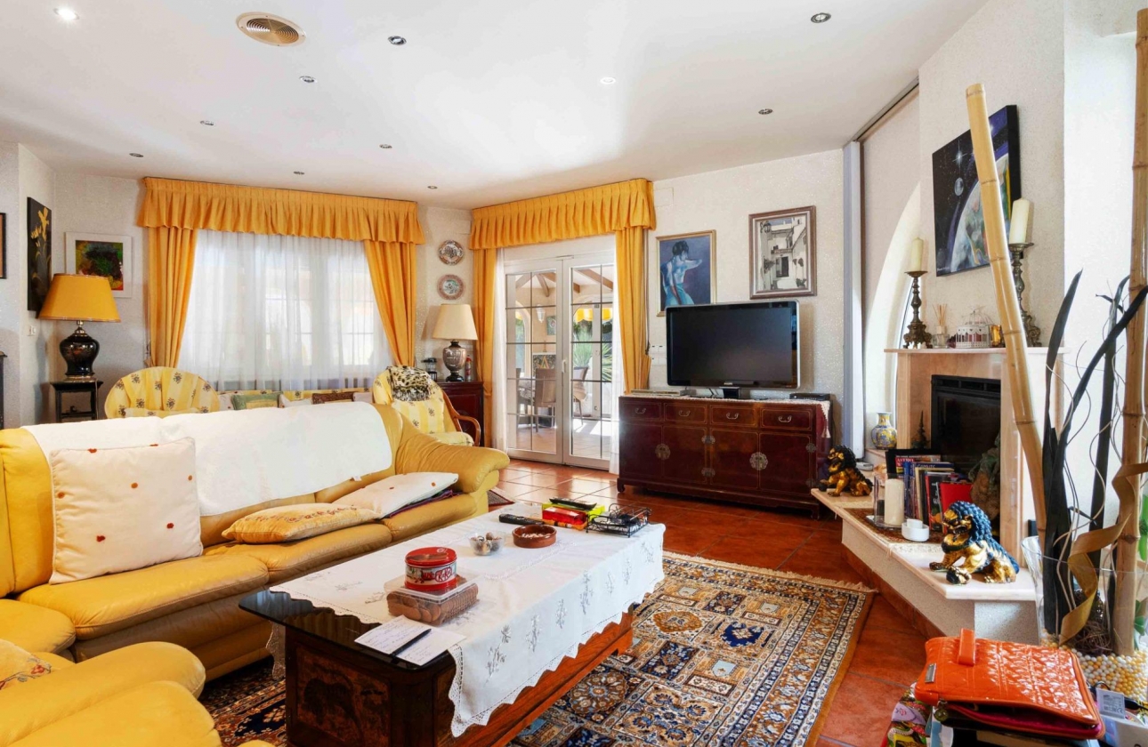 Resale - Villa - Orihuela Costa - MUY CERCA DE LA PLAYA