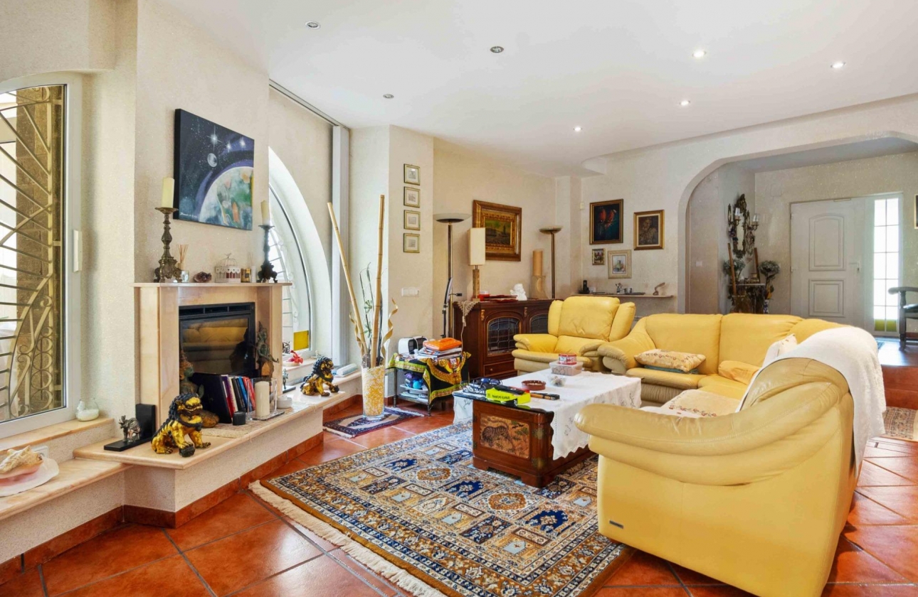 Resale - Villa - Orihuela Costa - MUY CERCA DE LA PLAYA