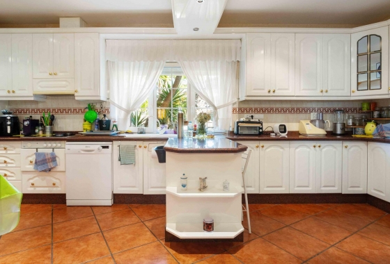 Resale - Villa - Orihuela Costa - MUY CERCA DE LA PLAYA