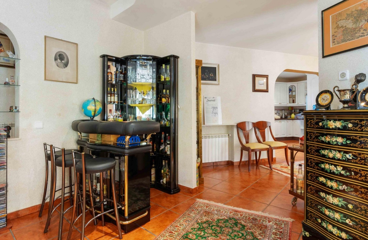 Resale - Villa - Orihuela Costa - MUY CERCA DE LA PLAYA