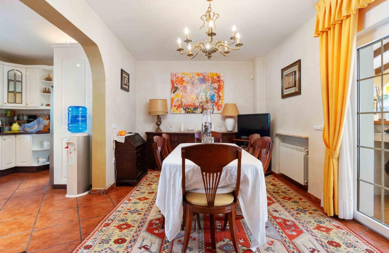 Resale - Villa - Orihuela Costa - MUY CERCA DE LA PLAYA