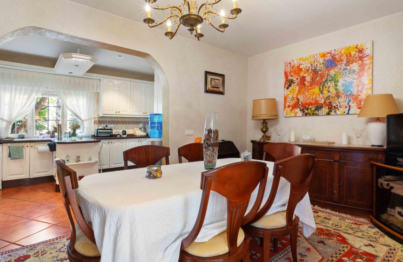 Resale - Villa - Orihuela Costa - MUY CERCA DE LA PLAYA