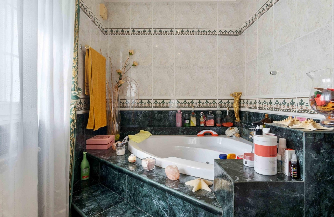 Resale - Villa - Orihuela Costa - MUY CERCA DE LA PLAYA