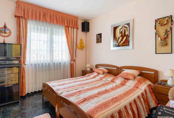 Resale - Villa - Orihuela Costa - MUY CERCA DE LA PLAYA