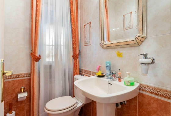Resale - Villa - Orihuela Costa - MUY CERCA DE LA PLAYA